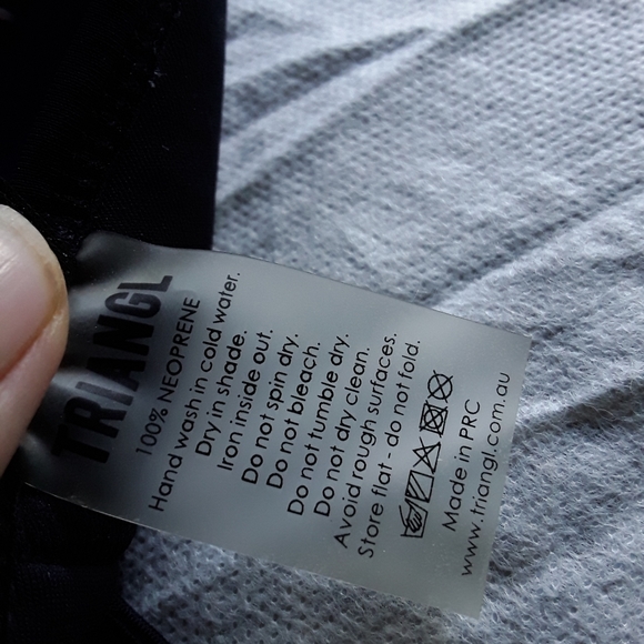 Triangl Farrah Hotel Californa Bikni Top - Picture 9 of 11